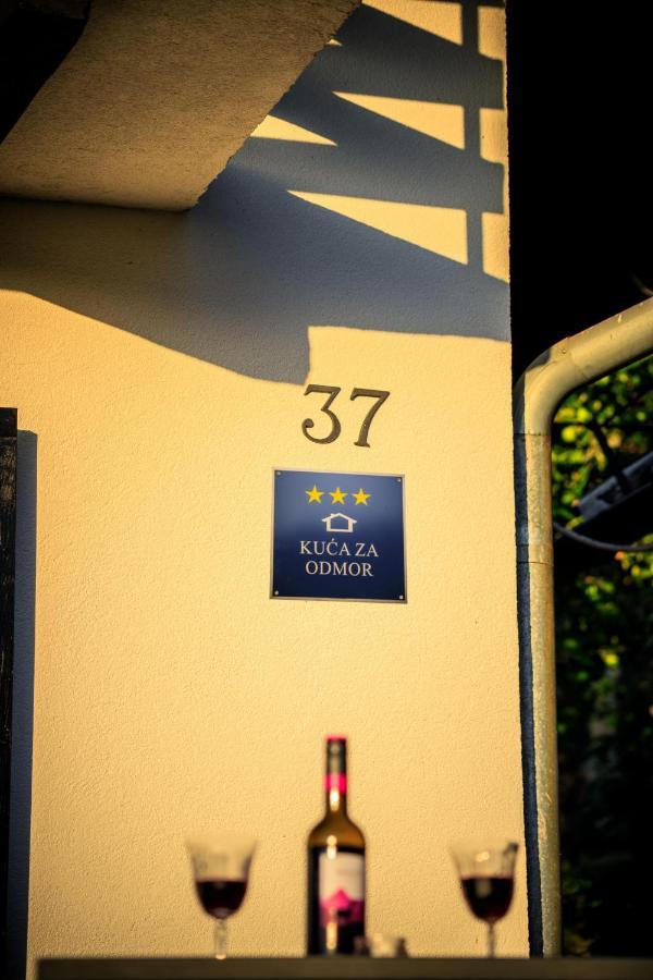 Kuca Za Odmor, Ferienhaus, Holiday Home Rugas Orahovica Zewnętrze zdjęcie