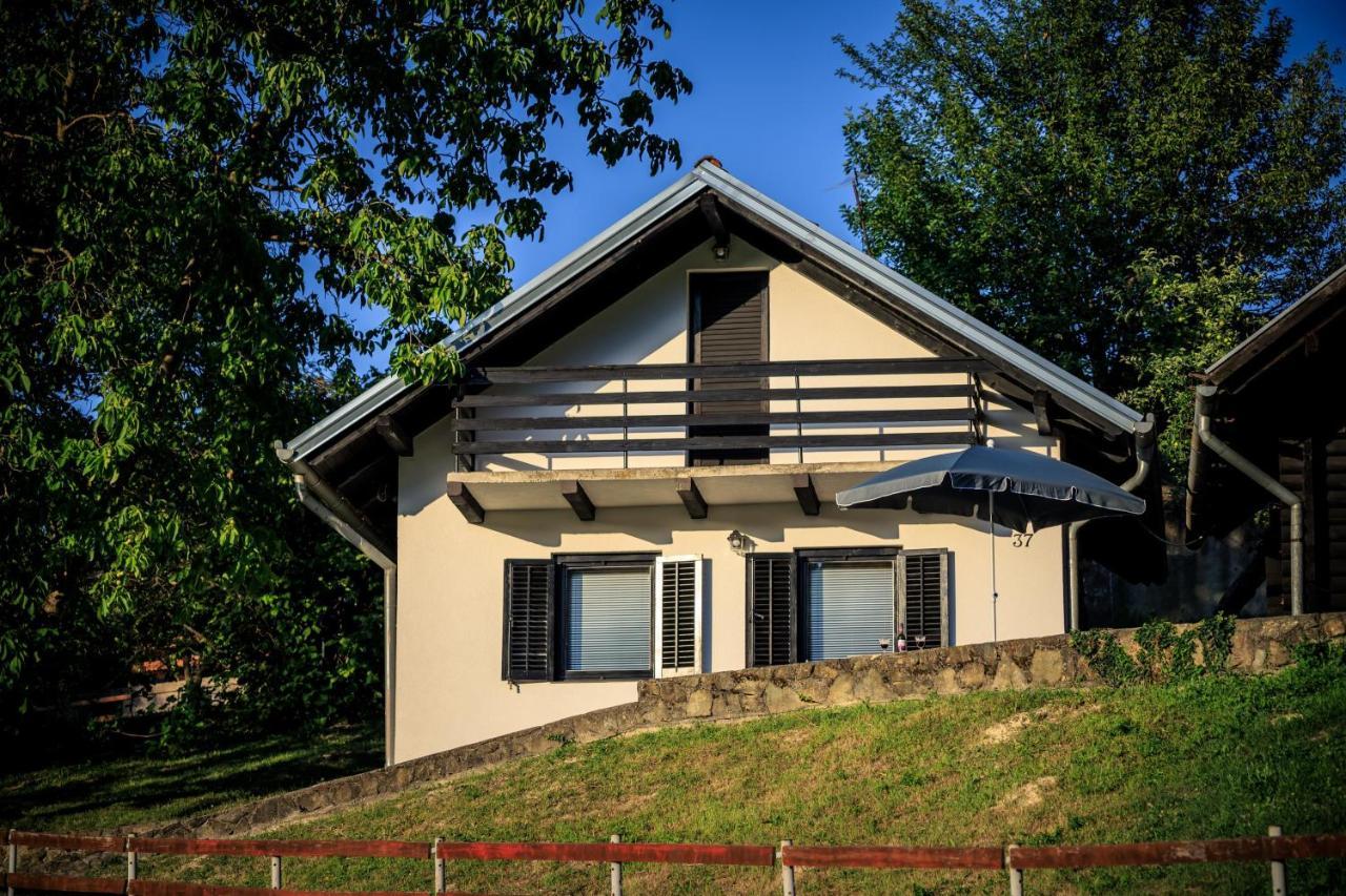 Kuca Za Odmor, Ferienhaus, Holiday Home Rugas Orahovica Zewnętrze zdjęcie